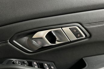 BMW 3 SERIES 2.0 320d Sport Touring 5dr Diesel Auto xDrive Euro 6 (s/s) (190 