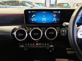 MERCEDES-BENZ A-CLASS 1.3 A200 AMG Line (Executive) Hatchback 5dr Petrol 7G-DCT Euro 6