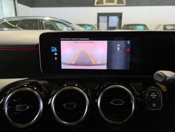 MERCEDES-BENZ A-CLASS 1.3 A200 AMG Line (Executive) Hatchback 5dr Petrol 7G-DCT Euro 6