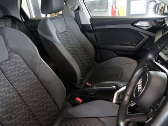 AUDI A1 1.0 TFSI 30 Sport Sportback 5dr Petrol S Tronic Euro 6 (s/s) (11
