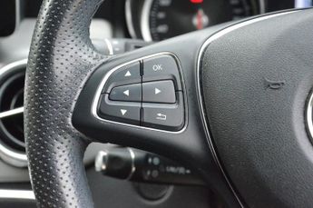 MERCEDES-BENZ GLA 1.6 GLA180 Urban Edition SUV 5dr Petrol Manual Euro 6 (s/s) (122