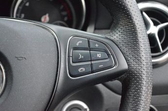 MERCEDES-BENZ GLA 1.6 GLA180 Urban Edition SUV 5dr Petrol Manual Euro 6 (s/s) (122