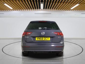 VOLKSWAGEN TIGUAN 2.0 TDI SE Navigation SUV 5dr Diesel DSG 4Motion Euro 6 (s/s) (1