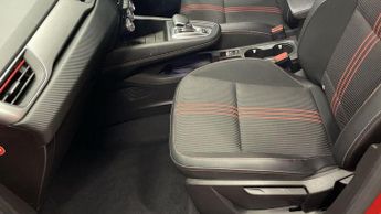 RENAULT CAPTUR 1.6 E-TECH RS Line SUV 5dr Petrol Hybrid Auto Euro 6 (s/s) (145 