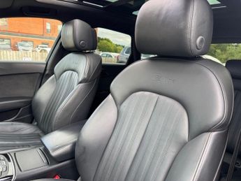 AUDI A6 AVANT 2.0 TDI ultra Black Edition Estate 5dr Diesel S Tronic Euro 6 (s