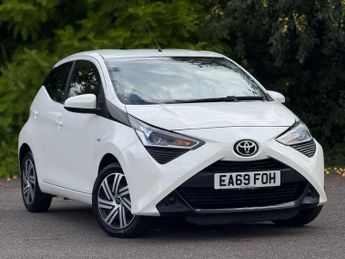 Toyota AYGO 1.0 VVT-i x-play Hatchback 5dr Petrol Manual Euro 6 (71 ps)