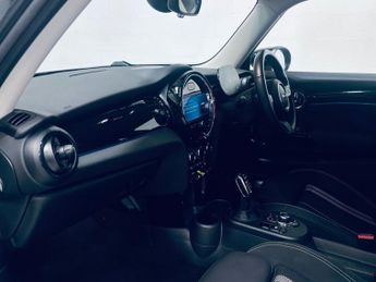 MINI Electric Hatch Cooper SE 32.6kWh Level 1 Hatchback 3dr Electric Auto (184 ps)