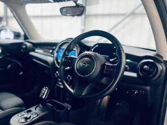 MINI Electric Hatch Cooper SE 32.6kWh Level 1 Hatchback 3dr Electric Auto (184 ps)