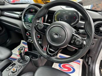 MINI Electric Hatch Cooper SE 32.6kWh Level 3 Hatchback 3dr Electric Auto (184 ps)