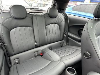 MINI Electric Hatch Cooper SE 32.6kWh Level 3 Hatchback 3dr Electric Auto (184 ps)