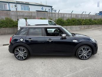 MINI HATCH 2.0 Cooper S Exclusive Hatchback 5dr Petrol Steptronic-factory e