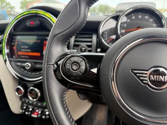 MINI HATCH 2.0 Cooper S Exclusive Hatchback 5dr Petrol Steptronic-factory e
