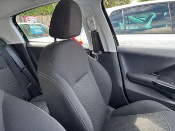 PEUGEOT 208 1.2 PureTech Active Hatchback 5dr Petrol Manual Euro 6 (s/s) (82
