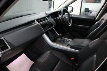 LAND ROVER RANGE ROVER SPORT 3.0 SD V6 HSE SUV 5dr Diesel Auto 4WD Euro 6 (s/s) (306 ps)