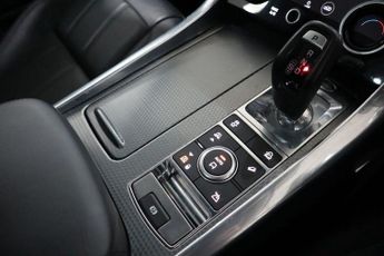 LAND ROVER RANGE ROVER SPORT 3.0 SD V6 HSE SUV 5dr Diesel Auto 4WD Euro 6 (s/s) (306 ps)