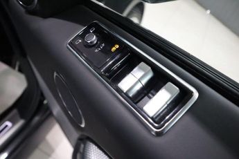 LAND ROVER RANGE ROVER SPORT 3.0 SD V6 HSE SUV 5dr Diesel Auto 4WD Euro 6 (s/s) (306 ps)