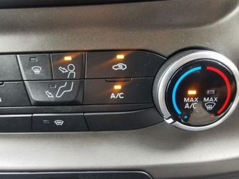 FORD TRANSIT CUSTOM 2.0 300 EcoBlue Trend Panel Van 5dr Diesel Manual L2 H1 Euro 6 (