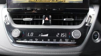 TOYOTA COROLLA 1.8 VVT-h Icon Touring Sports 5dr Petrol Hybrid CVT Euro 6 (s/s)