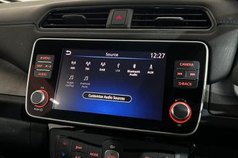 NISSAN LEAF 40kWh Tekna Hatchback 5dr Electric Auto (150 ps) 1 Owner / Low M