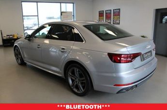AUDI A4 2.0 TDI ultra S line Saloon 4dr Diesel S Tronic Euro 6 (s/s) (19