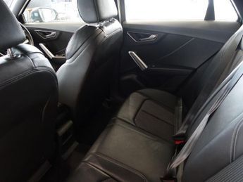 AUDI Q2 2.0 TDI 30 S line SUV 5dr Diesel S Tronic Euro 6 (s/s) (116 ps)