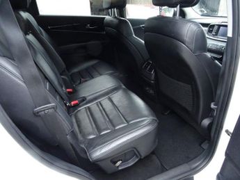 KIA SORENTO 2.2 CRDi KX-2 SUV 5dr Diesel Auto AWD Euro 6 (s/s) (197 bhp)