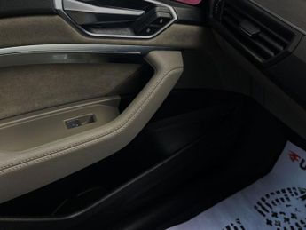 AUDI E-TRON 55 Launch Edition SUV 5dr Electric Auto quattro 95kWh (408 ps)