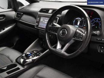 NISSAN LEAF 40kWh N-Connecta Hatchback 5dr Electric Auto (150 ps)
