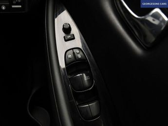NISSAN LEAF 40kWh N-Connecta Hatchback 5dr Electric Auto (150 ps)