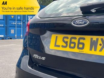 FORD FOCUS 1.5 TDCi Titanium Hatchback 5dr Diesel Powershift Euro 6 (s/s) (
