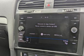 VOLKSWAGEN E-GOLF 35.8kWh e-Golf Hatchback 5dr Electric Auto (136 ps)