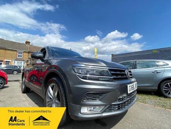 VOLKSWAGEN TIGUAN 2.0 TDI BlueMotion Tech SEL SUV 5dr Diesel DSG 4Motion Euro 6 (s