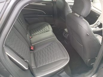 FORD MONDEO 2.0 TDCi Vignale Saloon 4dr Diesel Powershift Euro 6 (s/s) (210 
