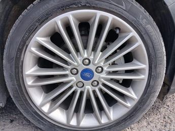 FORD MONDEO 2.0 TDCi Vignale Saloon 4dr Diesel Powershift Euro 6 (s/s) (210 