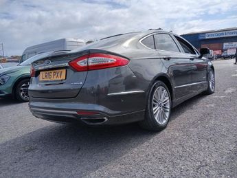 FORD MONDEO 2.0 Vignale Petrol Hybrid 4dr Automatic Euro 6 (s/s)