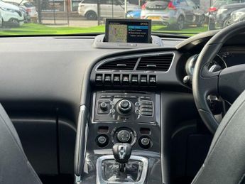 PEUGEOT 3008 2.0 h e-HDi SUV 5dr Diesel Hybrid AUTOMATIC 4WD Euro 5 (s/s) (20