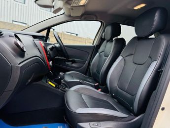 RENAULT CAPTUR 1.5 dCi ENERGY Signature Nav SUV 5dr Diesel Auto Euro 6 (s/s) (9
