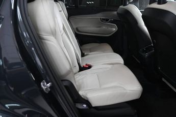 VOLVO XC90 2.0 B5 MHEV R-Design SUV 5dr Diesel Hybrid Auto 4WD Euro 6 (s/s)