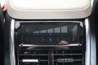 VOLVO XC90 2.0 B5 MHEV R-Design SUV 5dr Diesel Hybrid Auto 4WD Euro 6 (s/s)