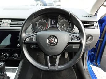 SKODA OCTAVIA 1.0 TSI GPF SE Technology Hatchback 5dr Petrol DSG Euro 6 (s/s) 