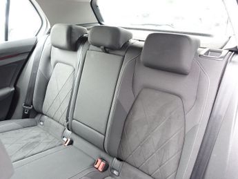 VOLKSWAGEN GOLF 2.0 TDI Style Hatchback 5dr Diesel DSG Euro 6 (s/s) (150 ps)