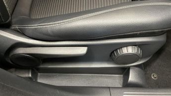 MERCEDES-BENZ GLA 2.0 GLA200d Sport (Executive) SUV 5dr Diesel 8G-DCT Euro 6 (s/s)