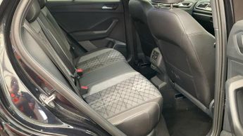 VOLKSWAGEN T-ROC 2.0 TDI R-Line SUV 5dr Diesel DSG Euro 6 (s/s) (150 ps)