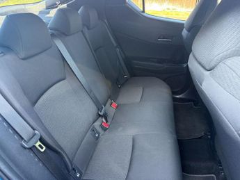 TOYOTA C-HR 1.8 VVT-h Dynamic SUV 5dr Petrol Hybrid CVT Euro 6 (s/s) (122 ps