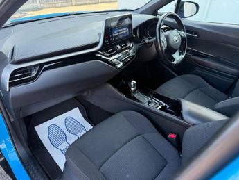 TOYOTA C-HR 1.8 VVT-h Dynamic SUV 5dr Petrol Hybrid CVT Euro 6 (s/s) (122 ps