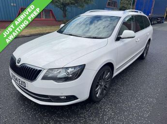 Skoda Superb 2.0 TDI Elegance Estate 5dr Diesel Manual Euro 5 (s/s) (170 ps)