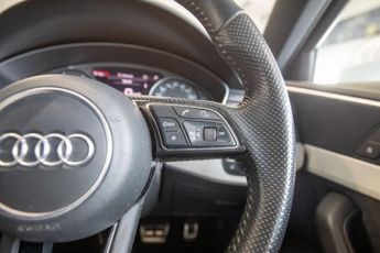 AUDI A4 AVANT 2.0 TDI S line Estate 5dr Diesel S Tronic quattro Euro 6 (s/s) (