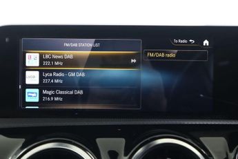 MERCEDES-BENZ CLA 2.0 CLA220 AMG Line Coupe 7G-DCT Euro 6 (s/s) 4dr