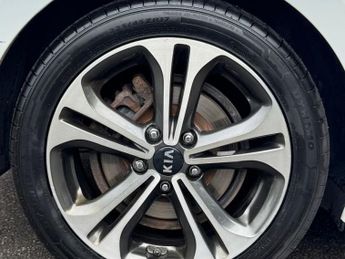 KIA CEED 1.6 CRDi GT-Line S Hatchback 5dr Diesel DCT Euro 6 (s/s) (134 bh