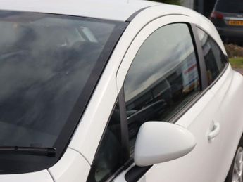 VAUXHALL CORSA 1.4i ecoFLEX Design Hatchback 3dr Petrol Easytronic Euro 6 (s/s)